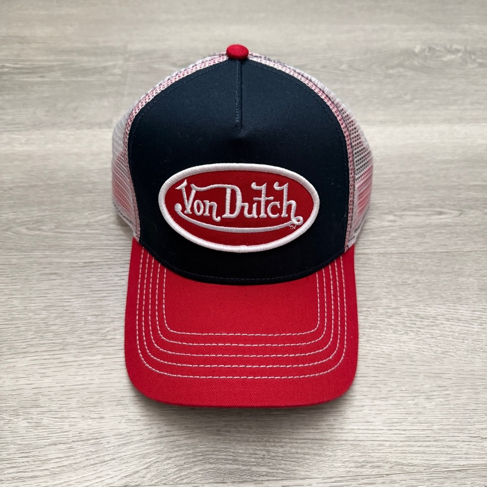 VON DUTCH NAVY WITH RED TRUCKER HAT